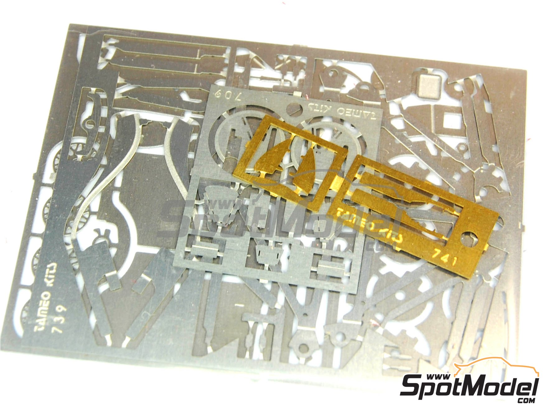 Tameo Kits TMK305: Car scale model kit 1/43 scale - Ferrari